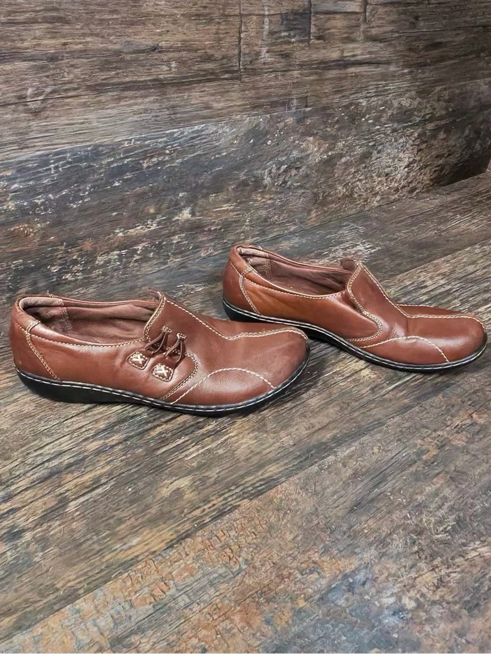 Clarks Women's Brown Leather Slip-On Loafers